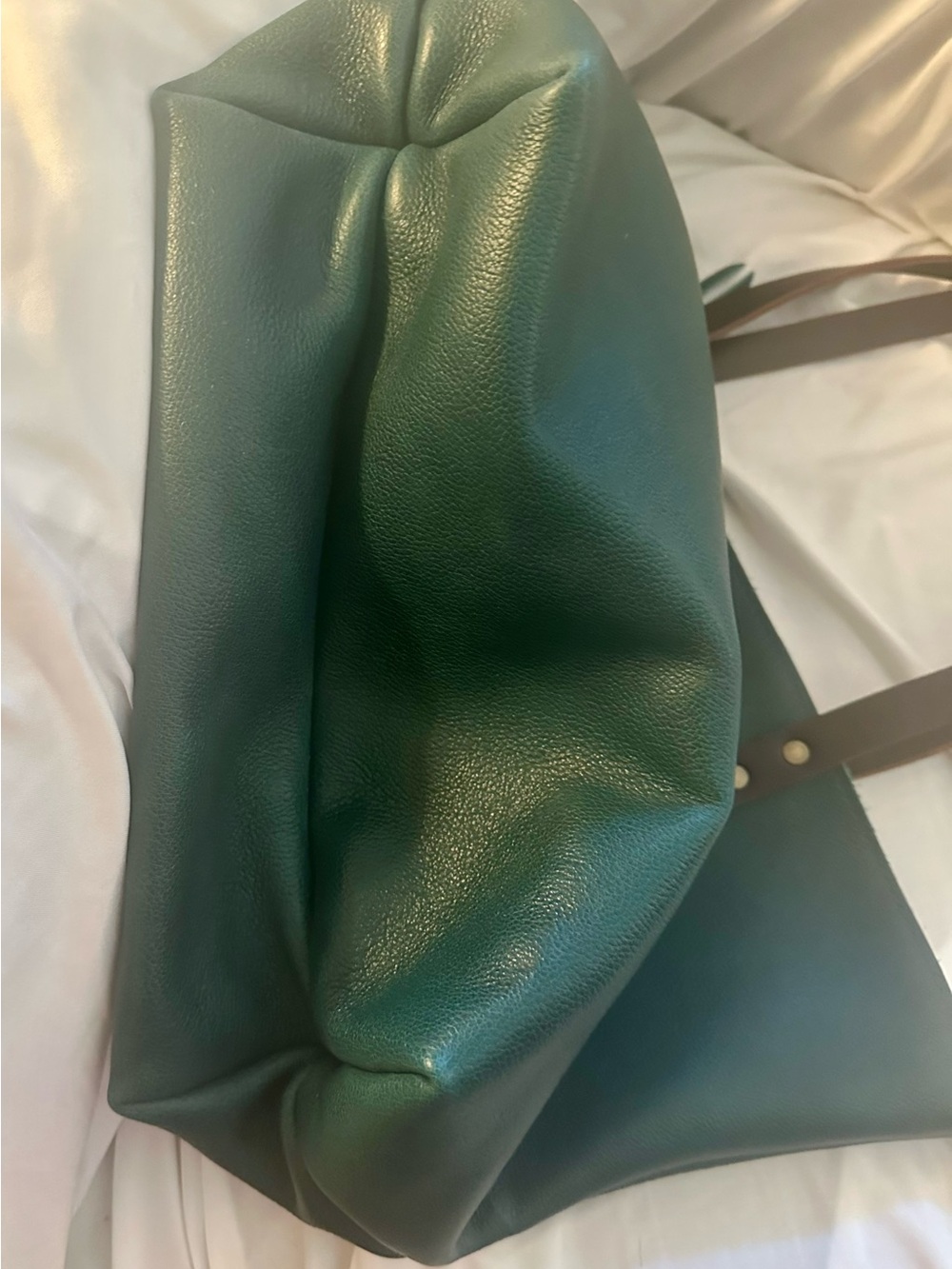 NEW Portland Leather Large Tote. Beautiful Green with Dark Brown Straps. - Picture 3 of 7
